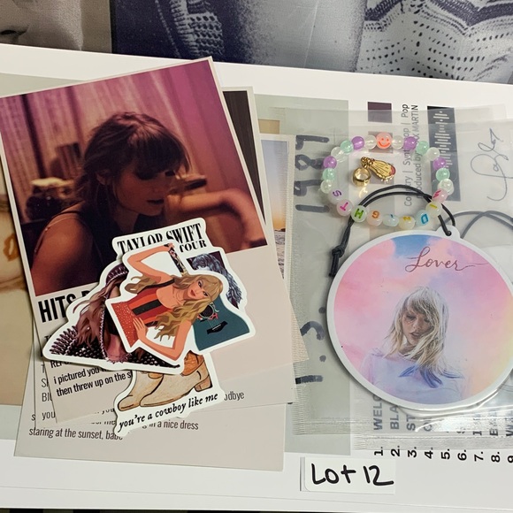 Taylor Swift The Eras Tour Poster Set with awesome Swag, charm, bracelet & more - Picture 2 of 11